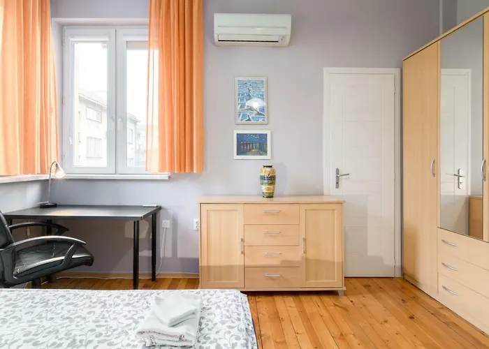 Beautiful Business Apartment- Top Center By Flat Mаnager