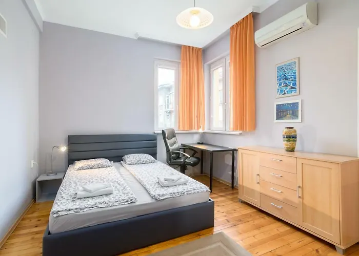 Beautiful Business Apartment- Top Center By Flat Mаnager